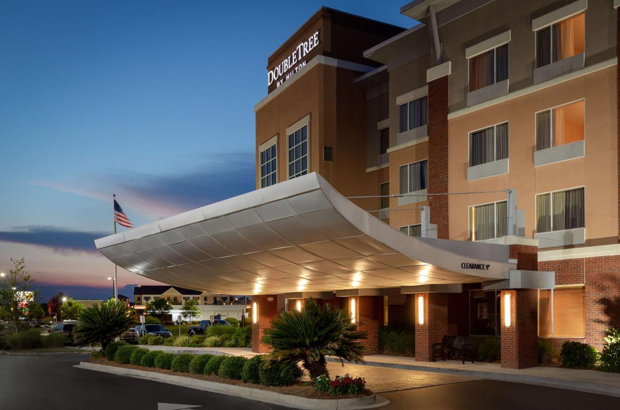 Doubletree By Hilton Hotel Savannah Airport Exterior foto